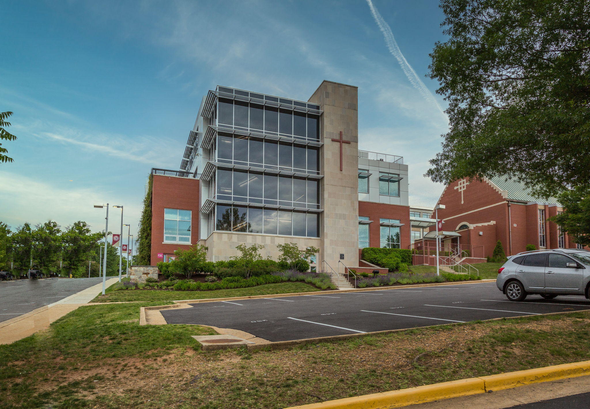 214-web-or-mls-Bishop Ireton HS_003