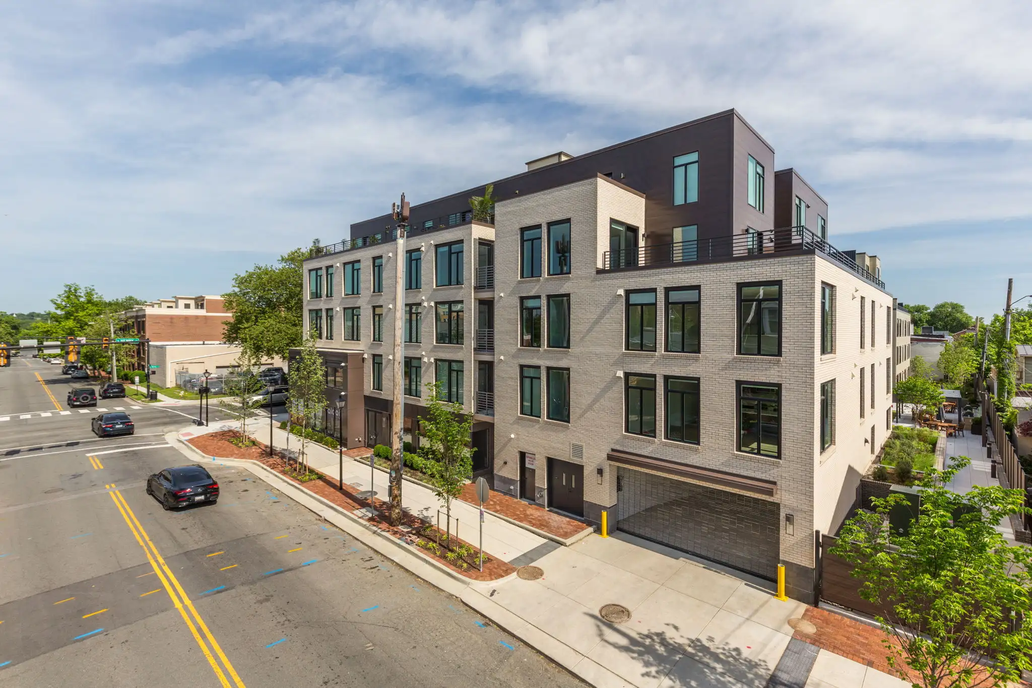 22-web-or-mls-701 N Henry Street Alexandria VA_022